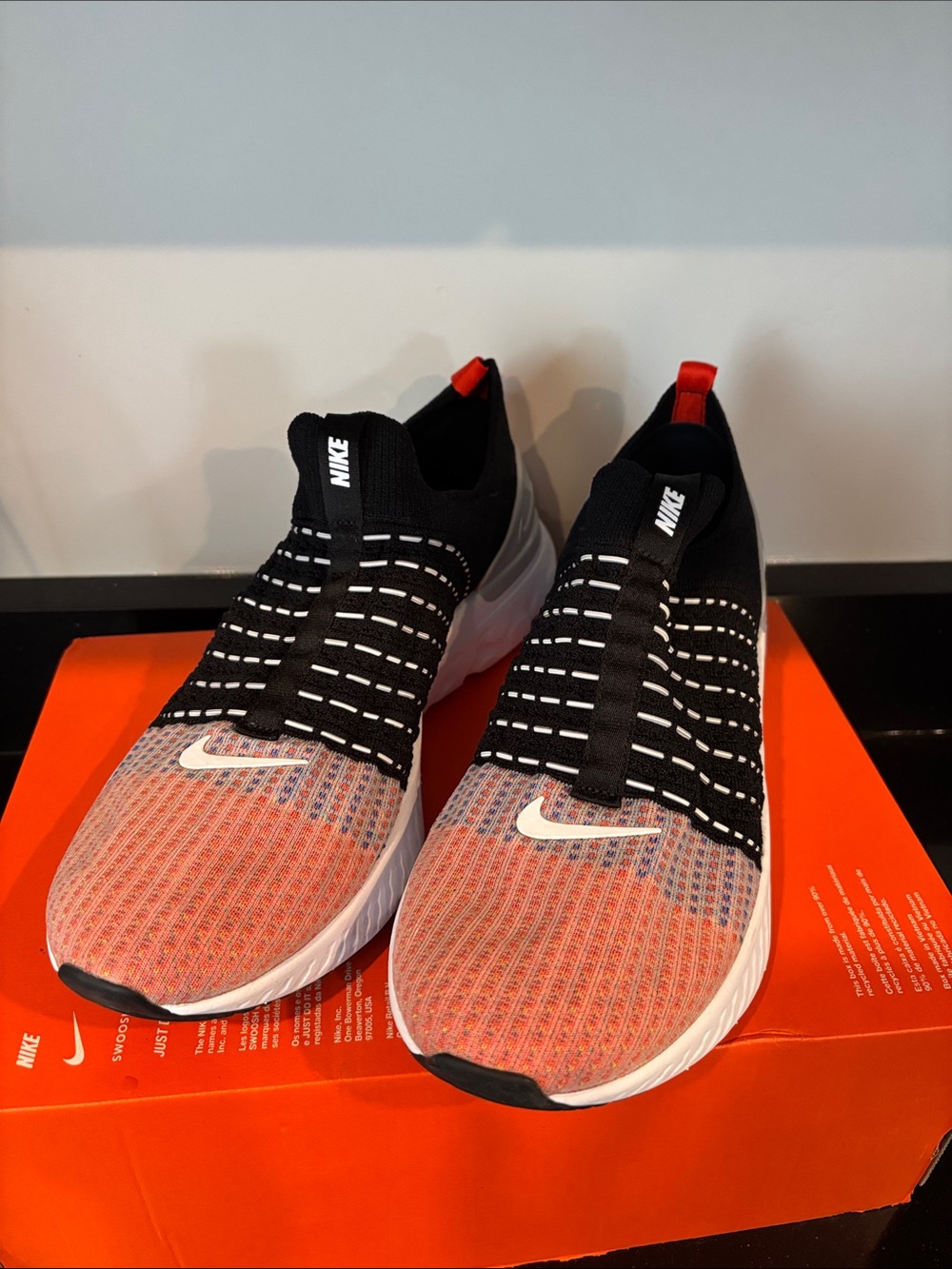 Never Worn Men’s Nike React Phantom Run FlyKnit 2